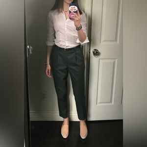 Uniqlo pull on women’s dress pants. Ankle length. XS